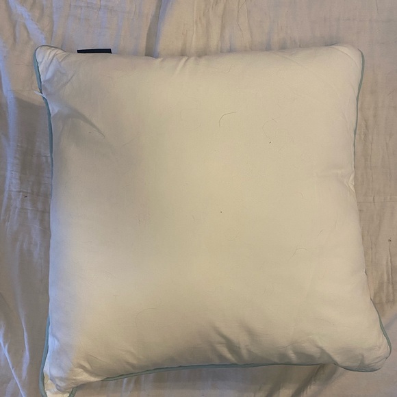 Pendleton throw pillow. Excellent Condition - Picture 4 of 4